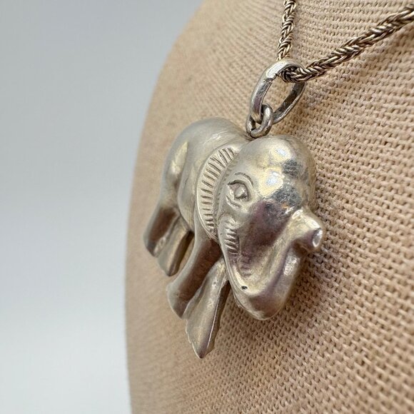 Sterling Silver 925 Elephant Three Dimensional Pendant Necklace Size 24" Length - Picture 3 of 14